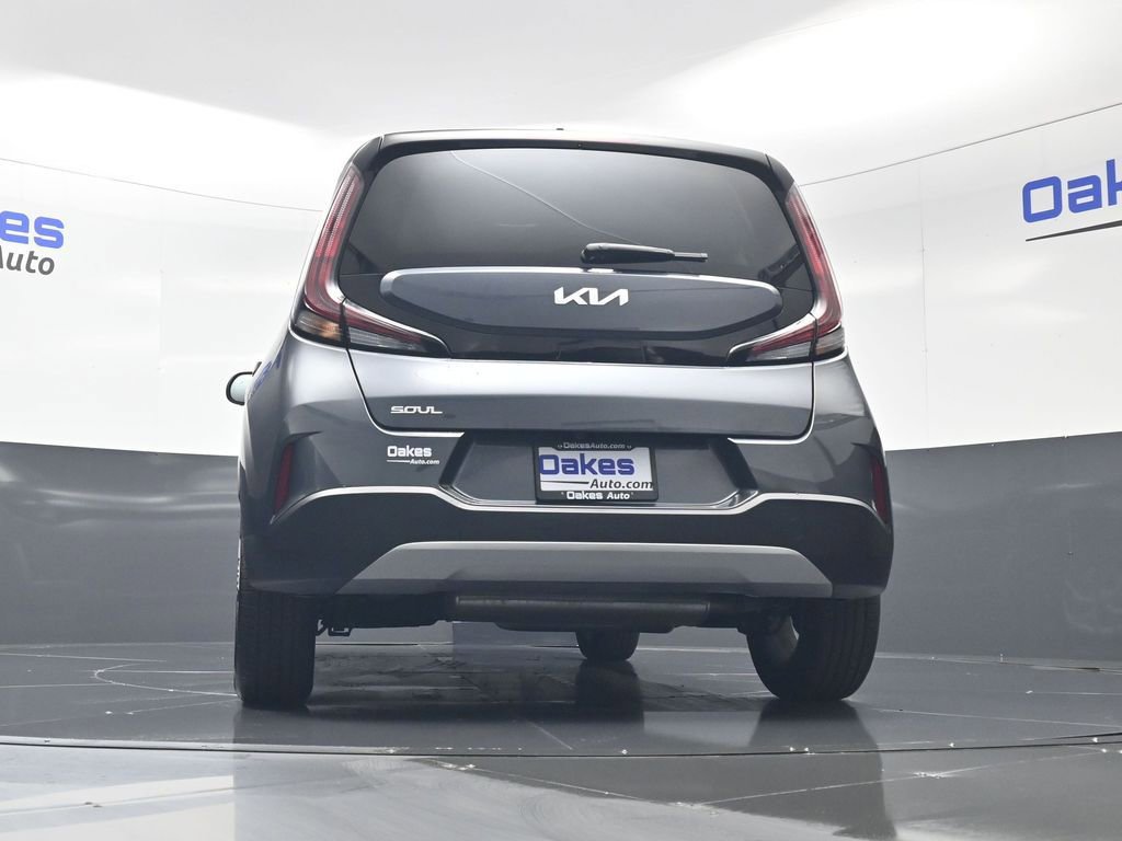 Certified 2025 Kia Soul LX w/ LX Technology Package image 40