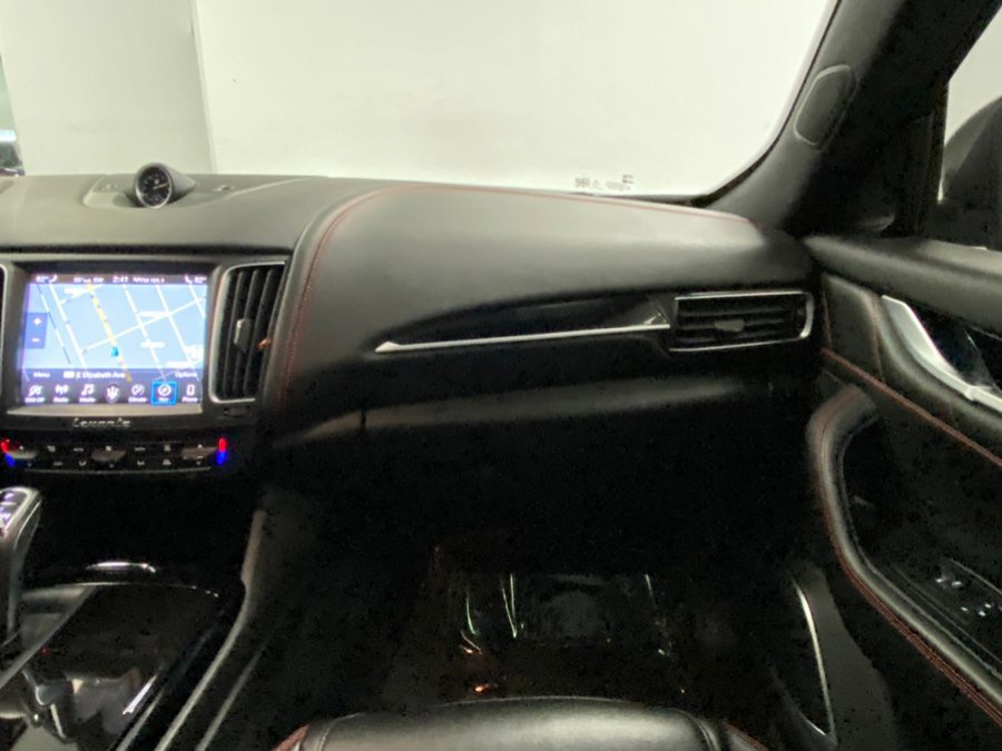 Used 2020 Maserati Levante GranSport image 26