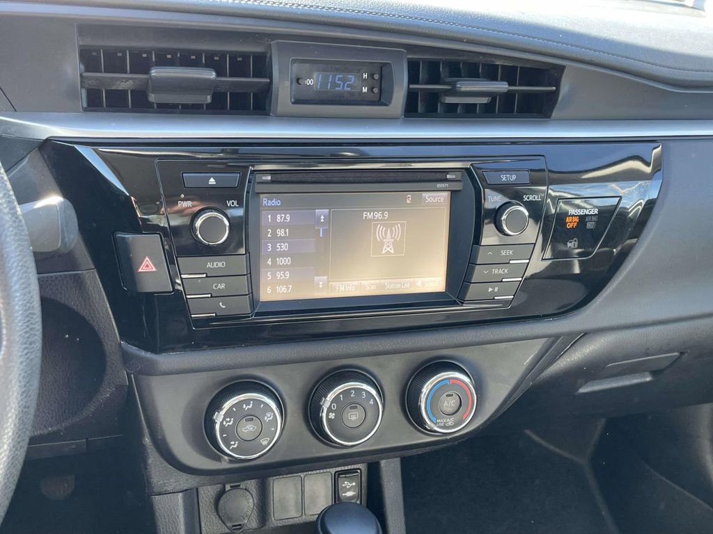 Used 2016 Toyota Corolla image 22