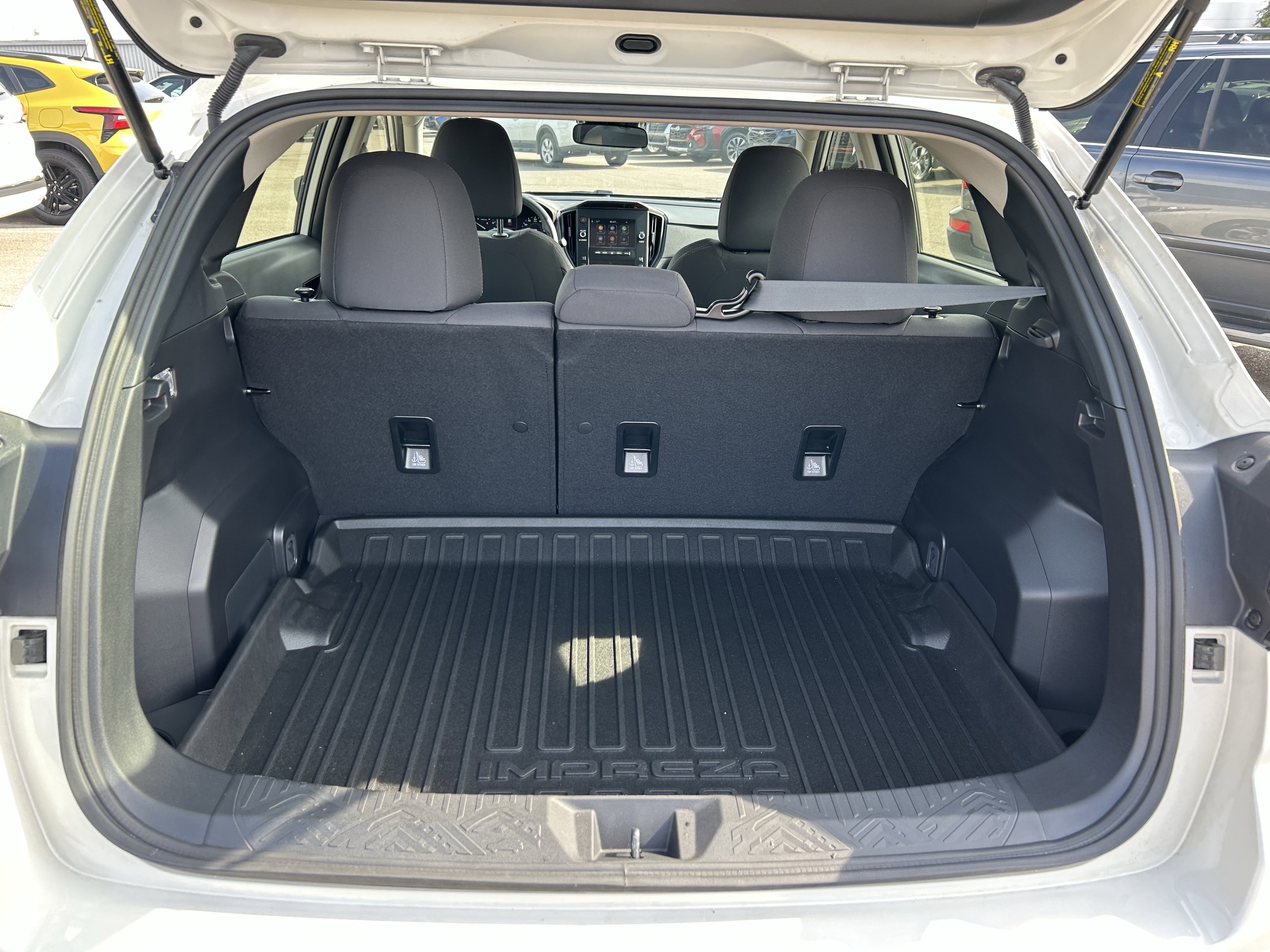 Used 2025 Subaru Impreza 2.0i image 24