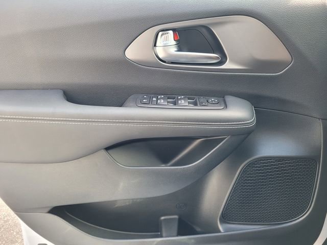 New 2026 Chrysler Voyager LX FWD image 21