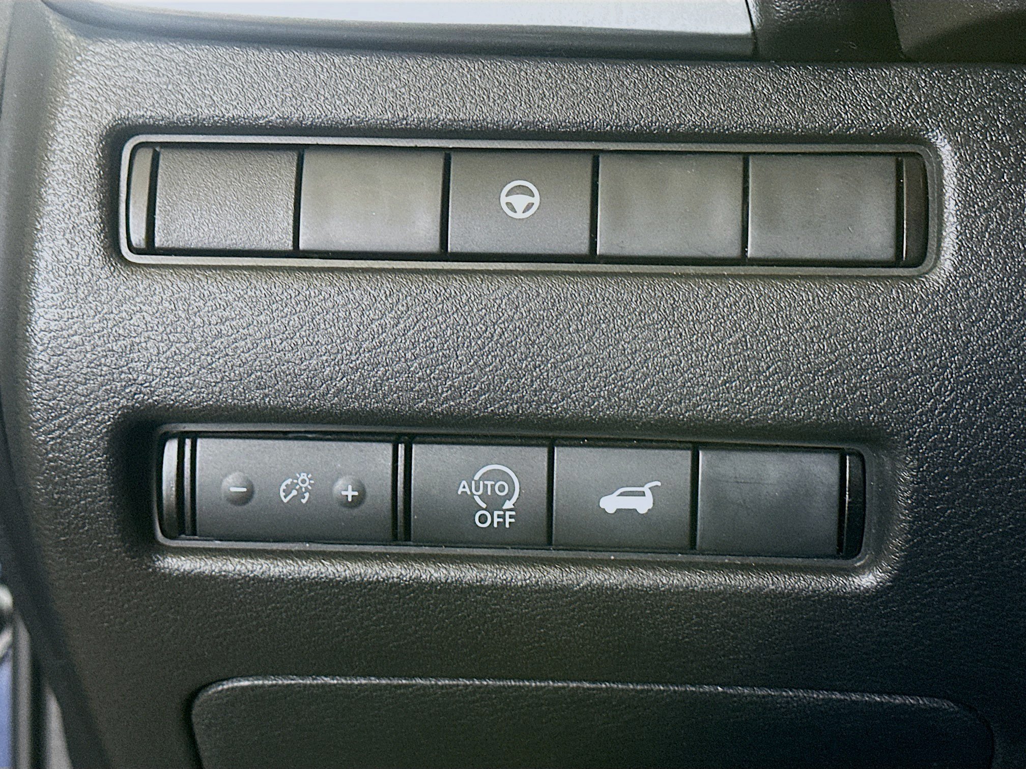 Used 2024 Nissan Rogue SV AWD/4WD image 17