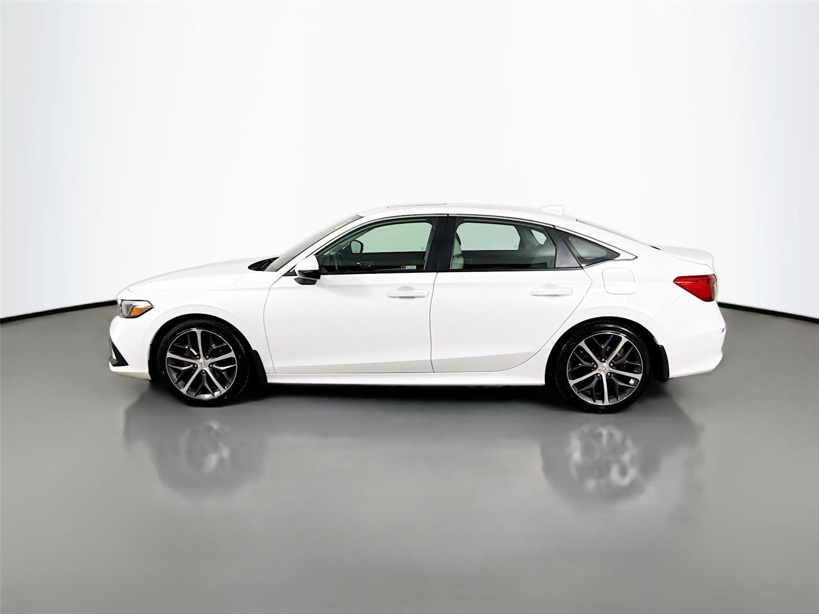 Used 2023 Honda Civic Touring image 8