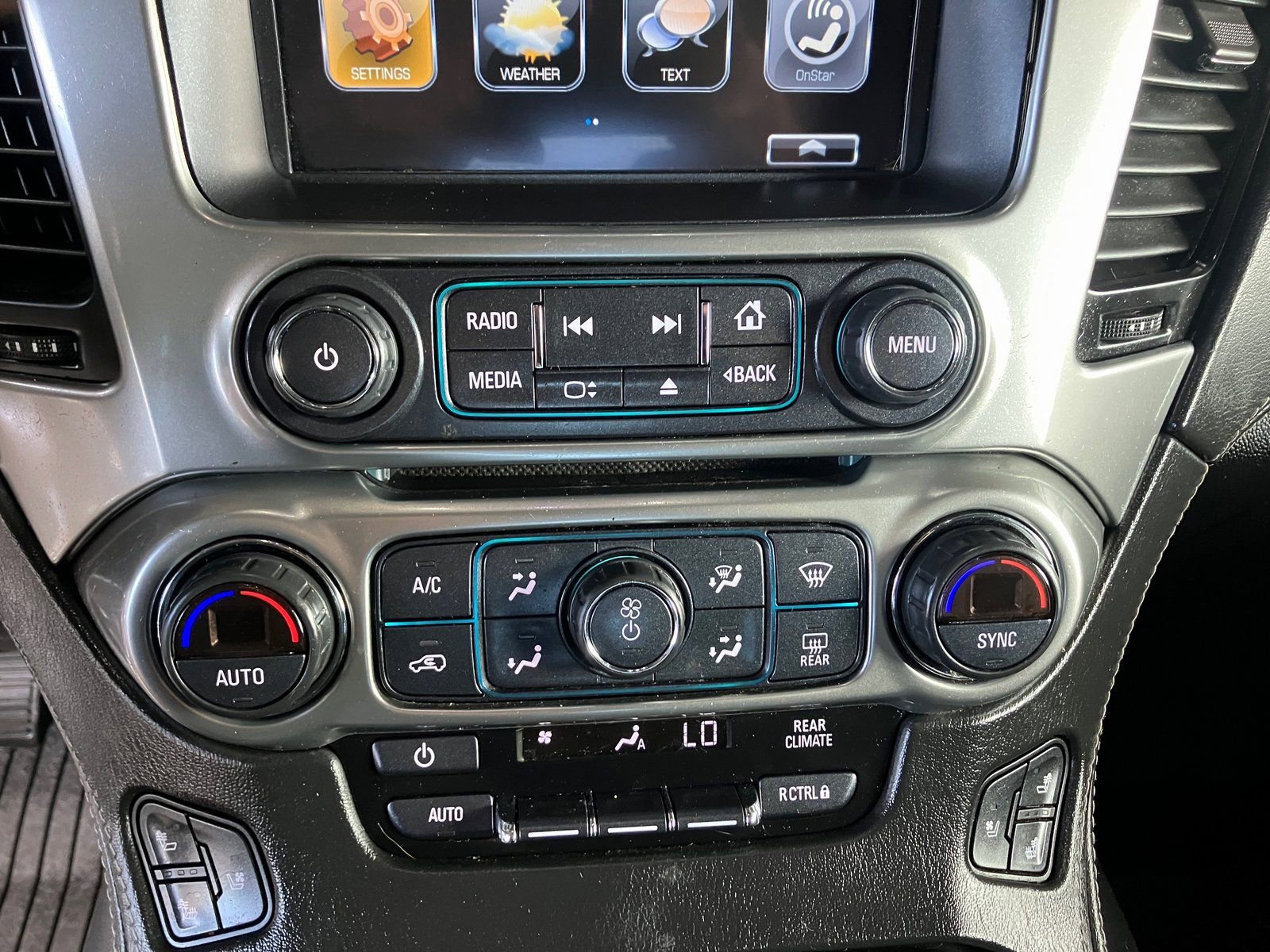 Used 2018 Chevrolet Tahoe Premier w/ RST 6.2L Performance Edition AWD/4WD image 27