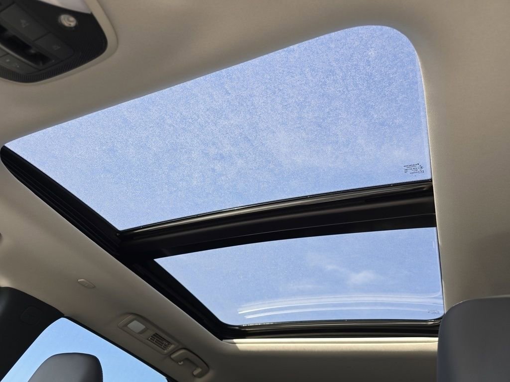 Certified 2025 INFINITI QX60 Pure image 3