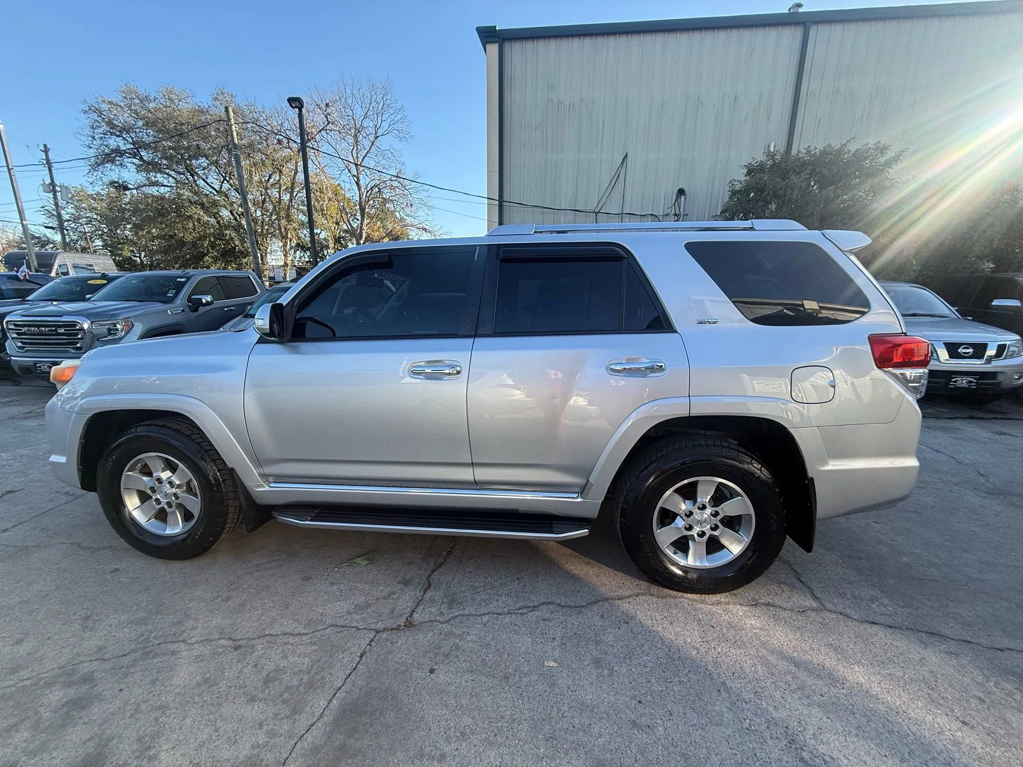 Used 2013 Toyota 4Runner SR5 image 4