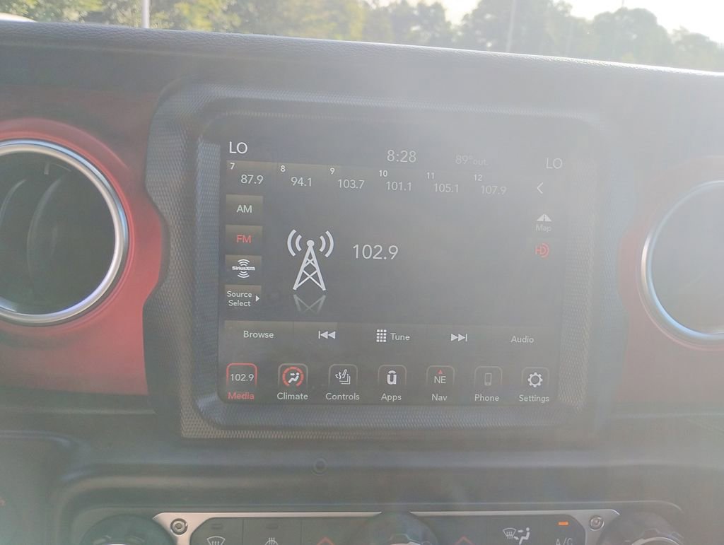 Used 2022 Jeep Wrangler Unlimited Rubicon w/ Cold Weather Group image 26