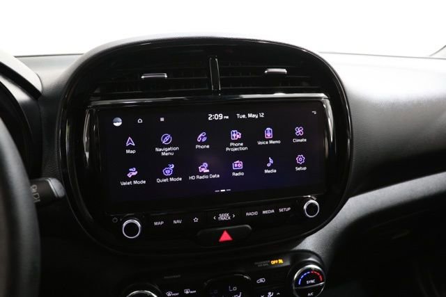 Used 2024 Kia Soul S FWD image 25