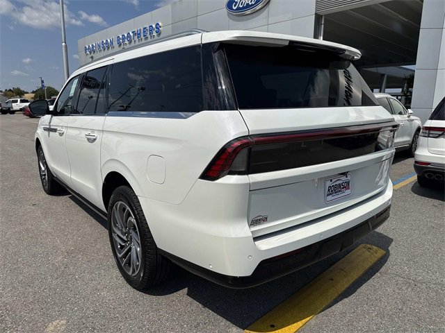 New 2025 Lincoln Navigator L Reserve image 5
