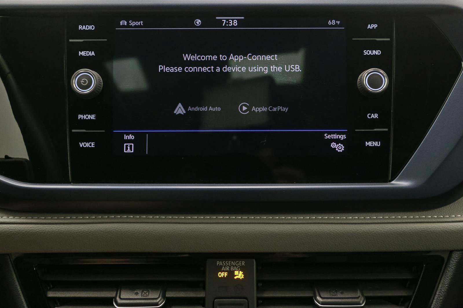 Certified 2024 Volkswagen Taos SE AWD/4WD image 29