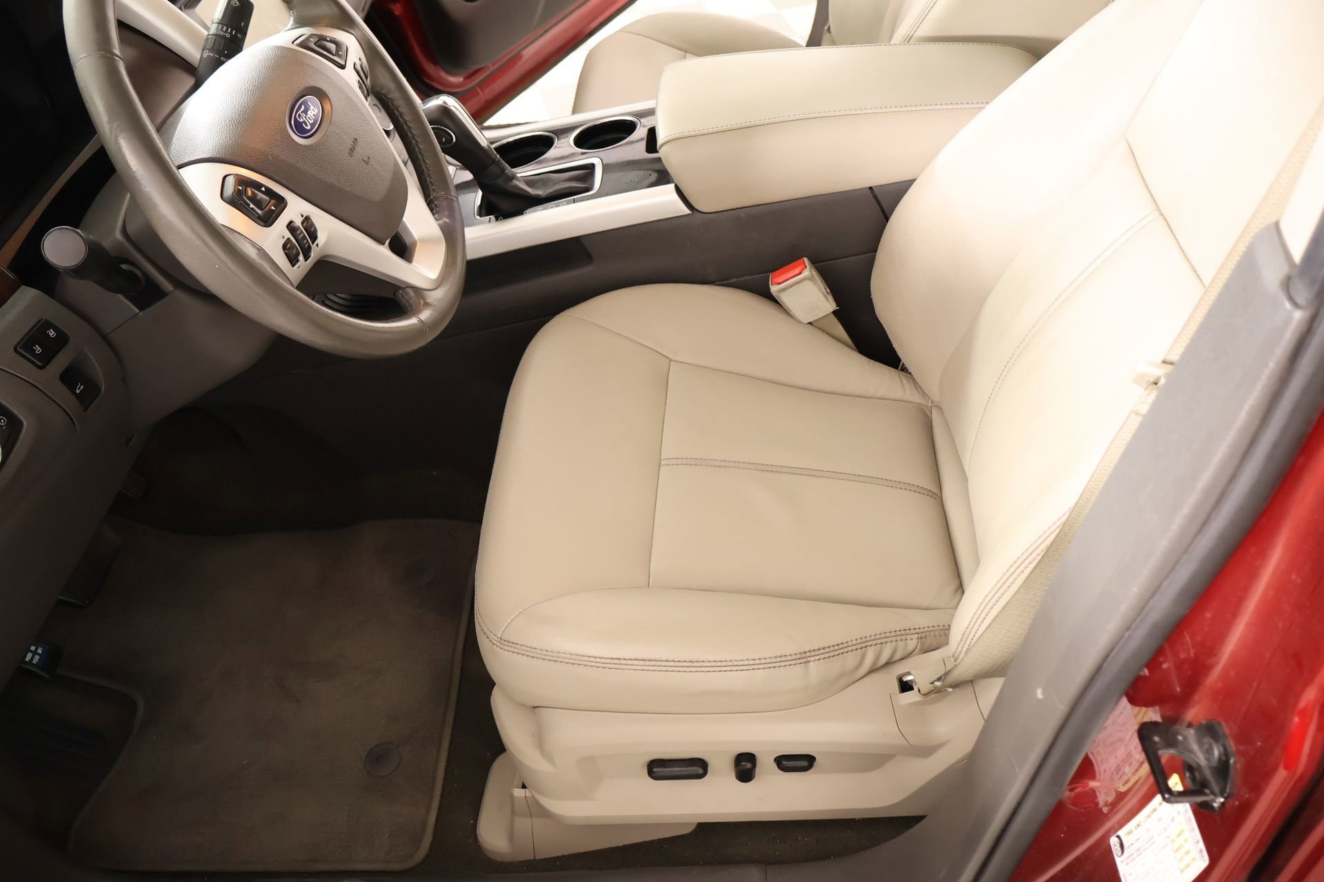 Used 2013 Ford Edge Limited FWD image 12