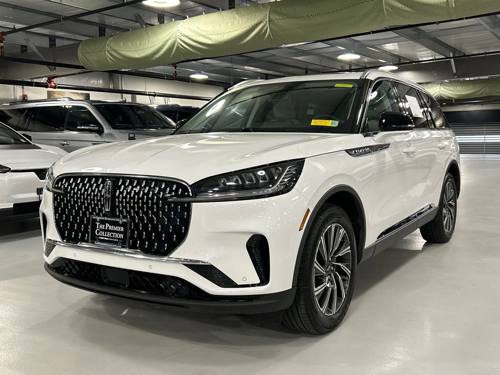 Used 2026 Lincoln Aviator AWD image 5