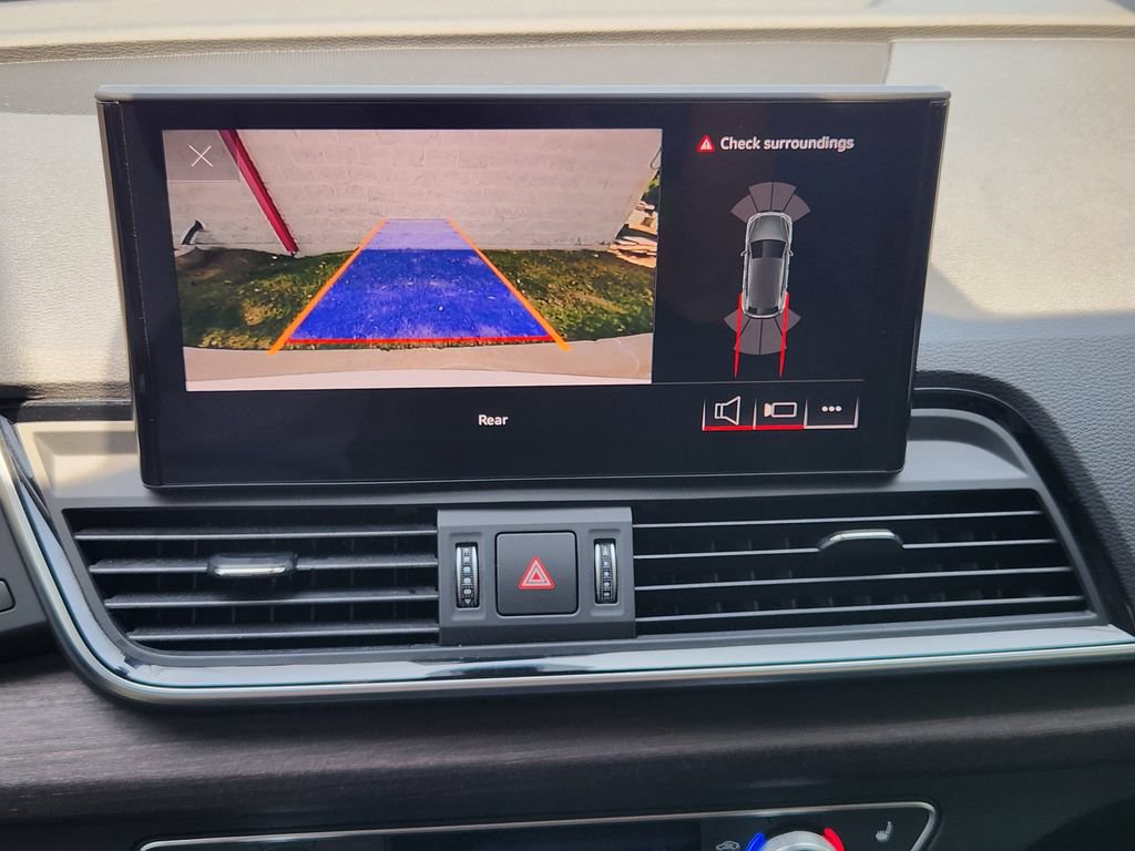 Certified 2024 Audi Q5 e Premium AWD/4WD image 22