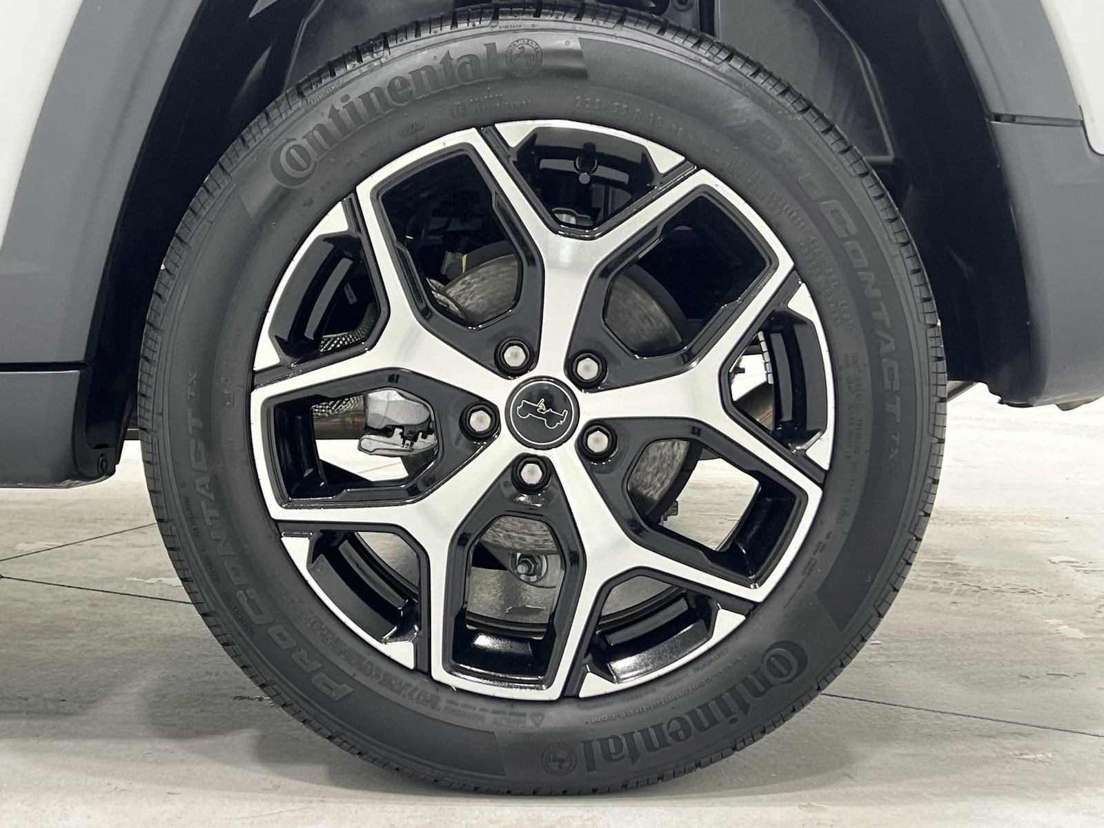 Used 2025 Jeep Compass Limited image 10