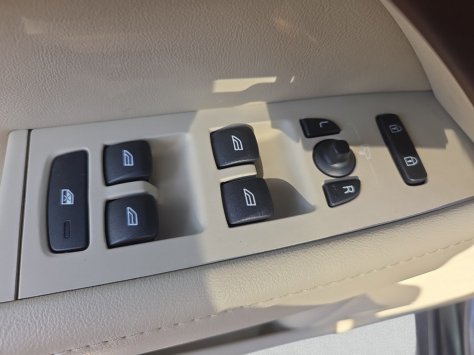 Used 2010 Volvo S80 3.2 FWD image 15