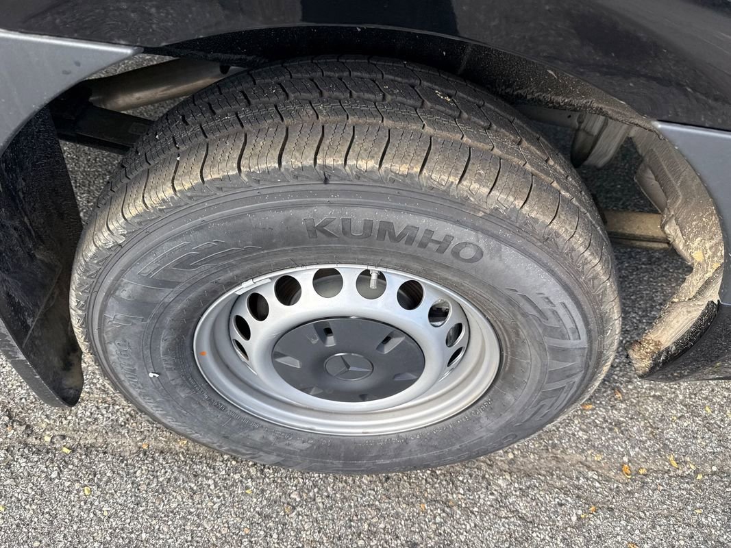 Used 2025 Mercedes-Benz Sprinter 2500 image 35