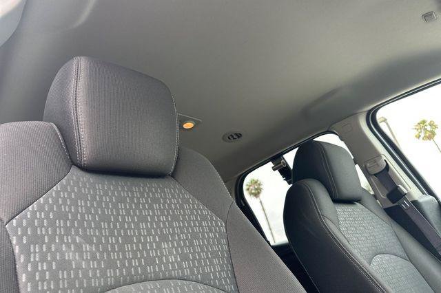 Used 2015 GMC Acadia SLE FWD image 18