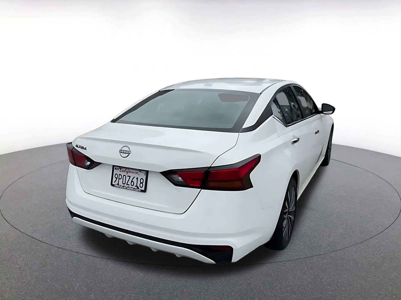 Used 2025 Nissan Altima 2.5 SV FWD image 7