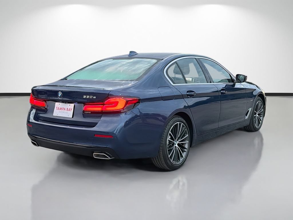 Used 2023 BMW 530e RWD image 3