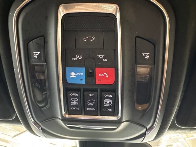 Used 2025 Jeep Grand Cherokee Summit AWD/4WD image 55