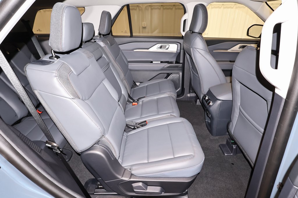 New 2026 Ford Explorer Active w/ Active Comfort Package AWD/4WD image 16