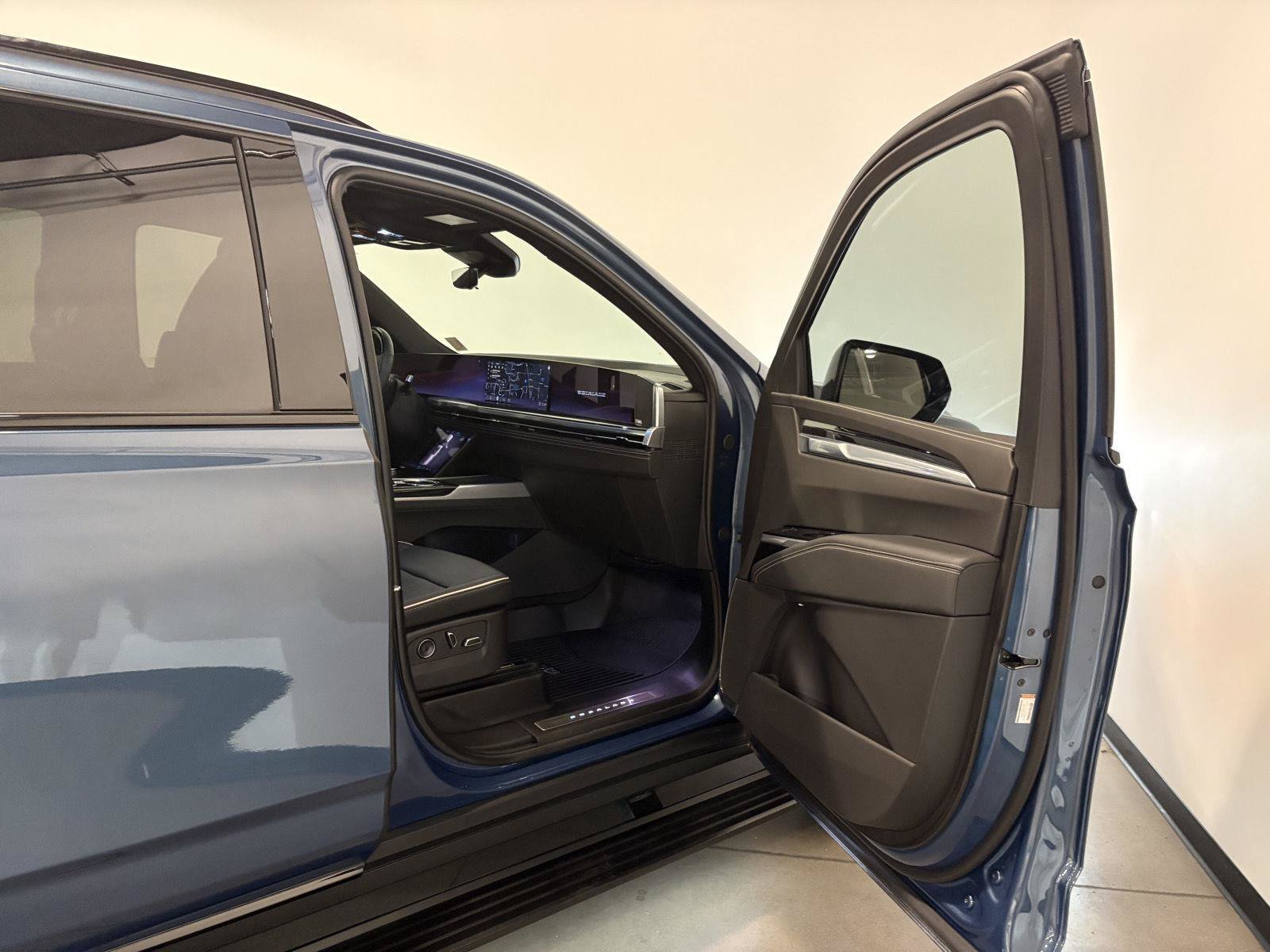 Used 2025 Cadillac Escalade Sport w/ Touring Package AWD/4WD image 44