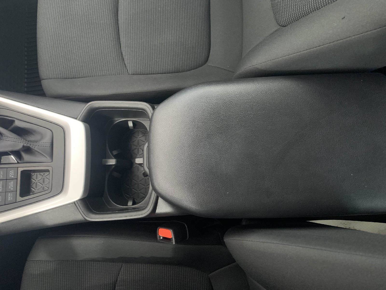 Used 2023 Toyota RAV4 LE image 28