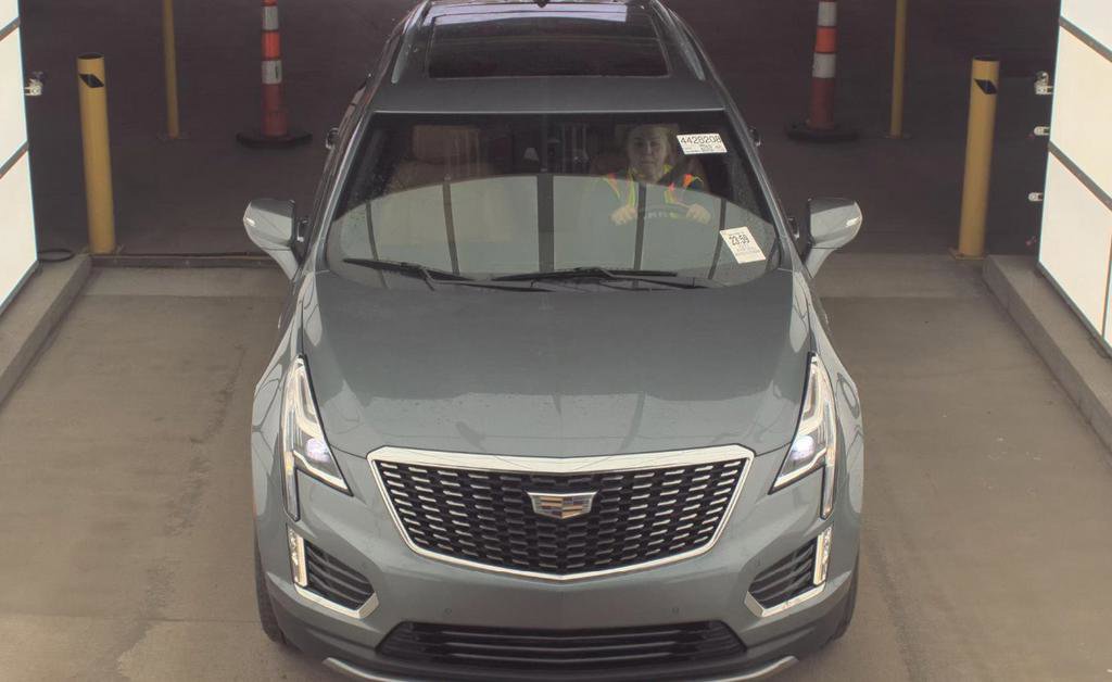 Used 2021 Cadillac XT5 Premium Luxury w/ LPO, Floor Liner Package AWD/4WD image 2