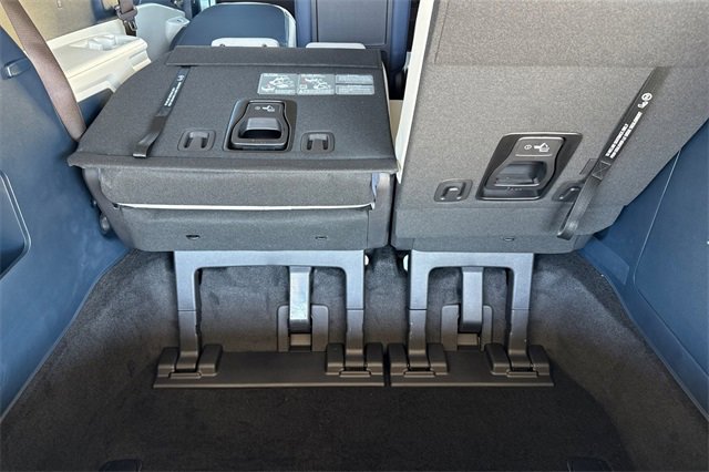 New 2026 Kia Carnival EX image 18