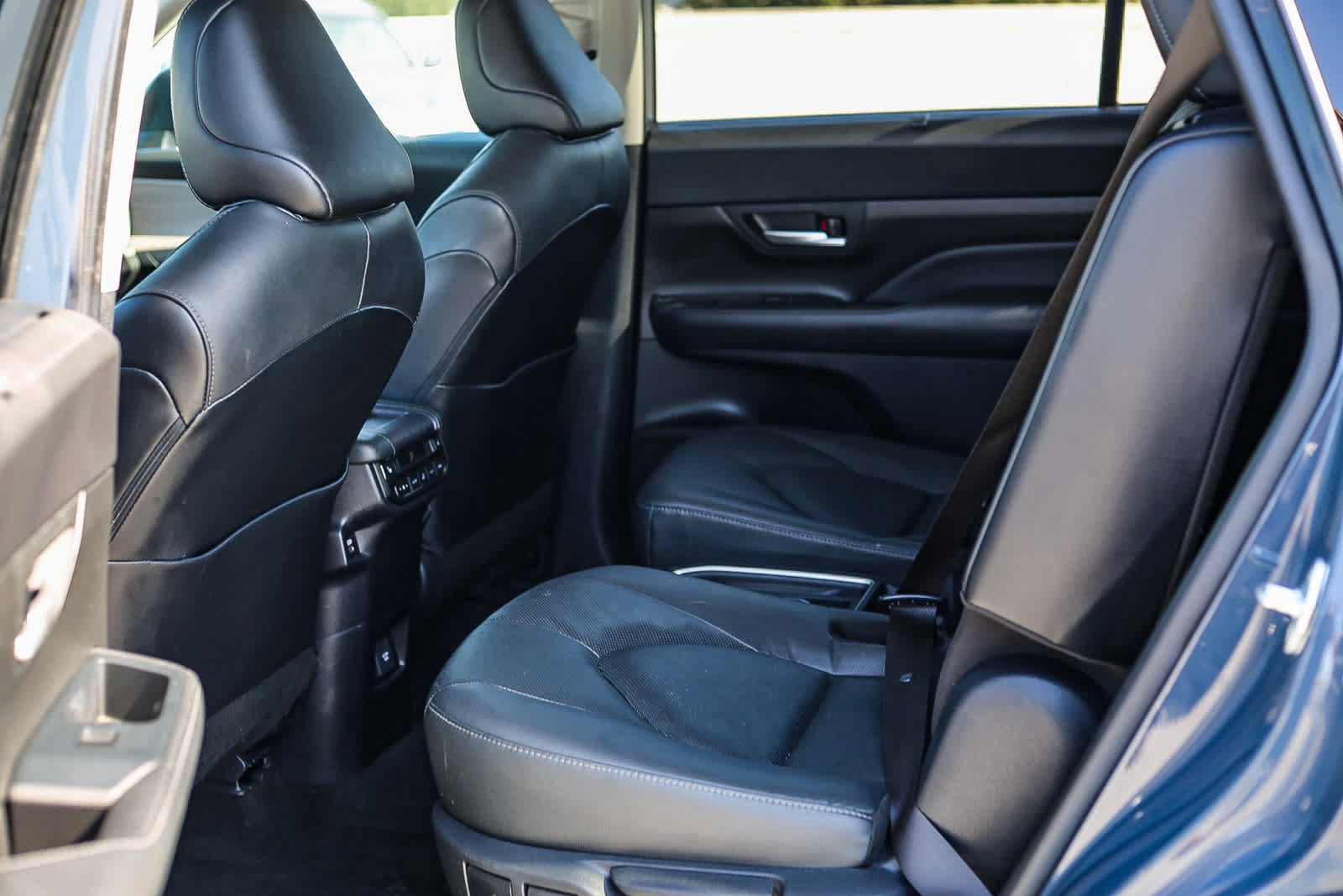 Used 2024 Toyota Grand Highlander AWD image 17