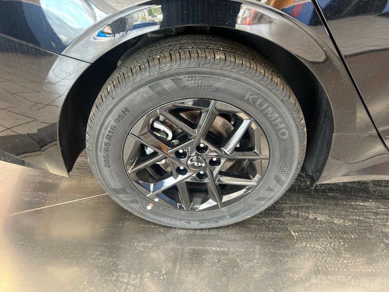 New 2026 Kia K5 LXS FWD image 9