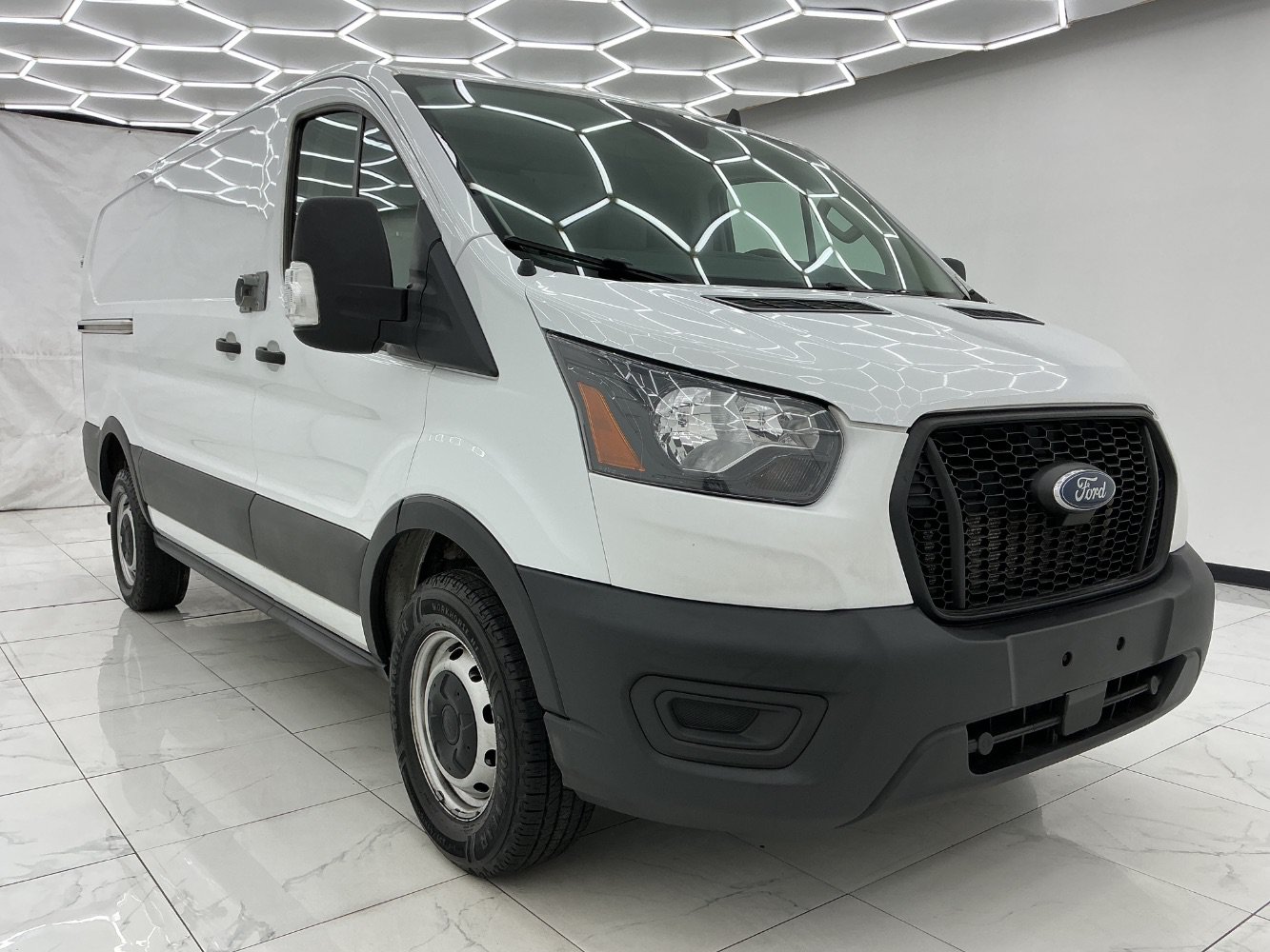 Used 2021 Ford Transit 250 Low Roof RWD image 3