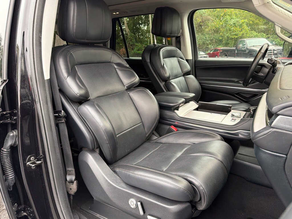 Used 2025 Lincoln Navigator L Reserve AWD/4WD image 22