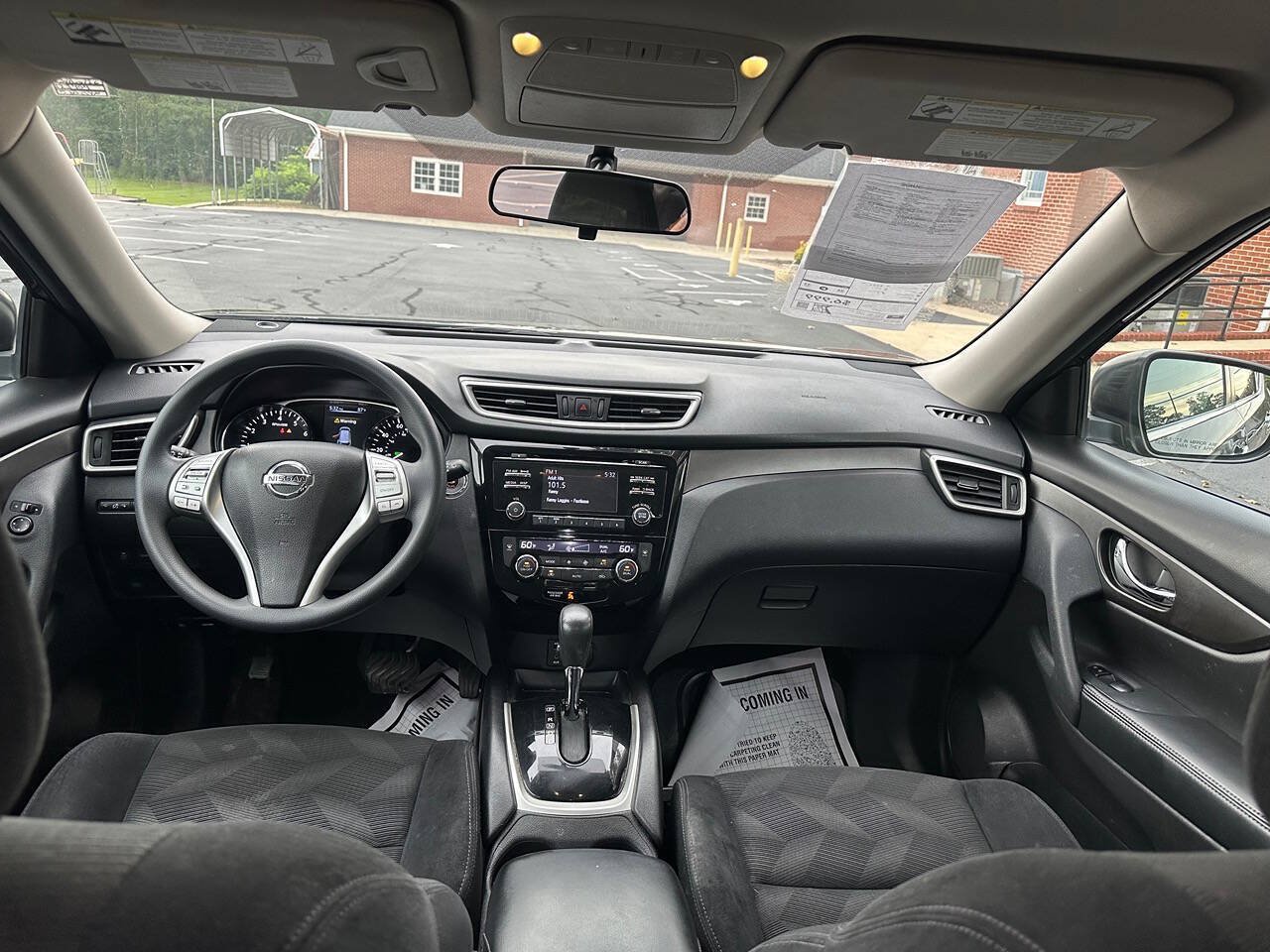 Used 2015 Nissan Rogue SV FWD image 12