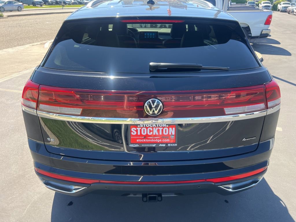 Used 2025 Volkswagen Atlas Cross Sport SE image 11