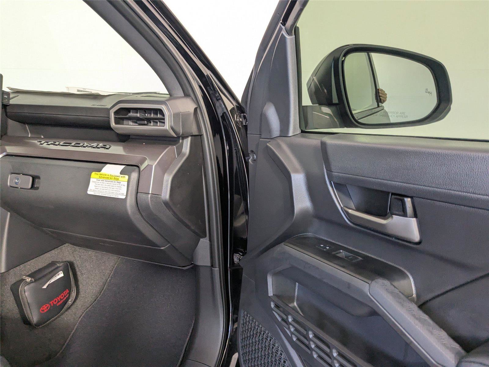 New 2025 Toyota Tacoma TRD Off-Road image 4