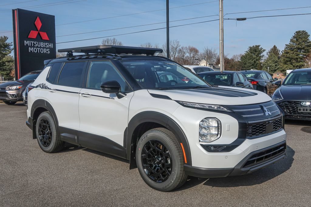 New 2026 Mitsubishi Outlander AWD image 1