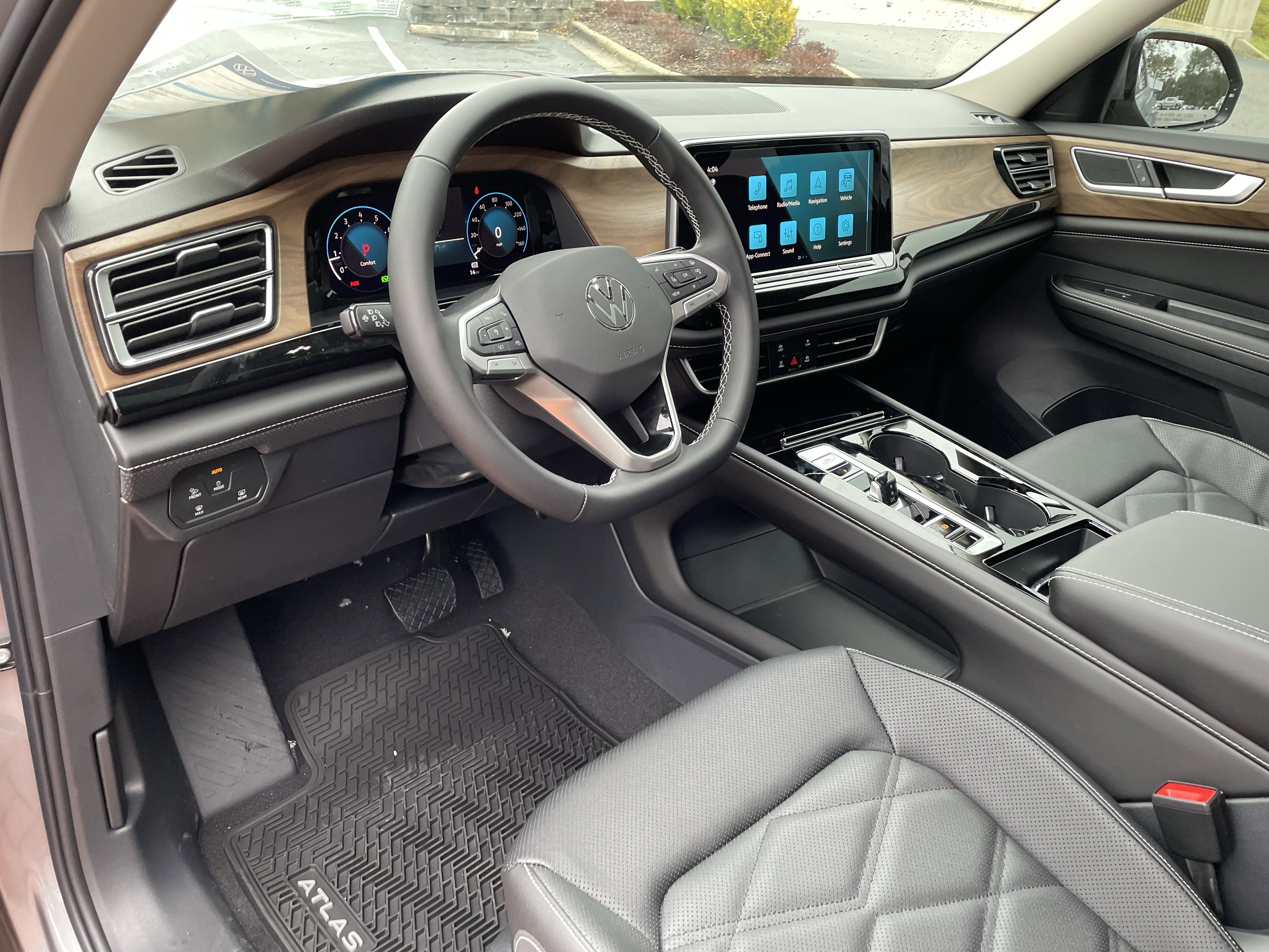 New 2026 Volkswagen Atlas SE image 17