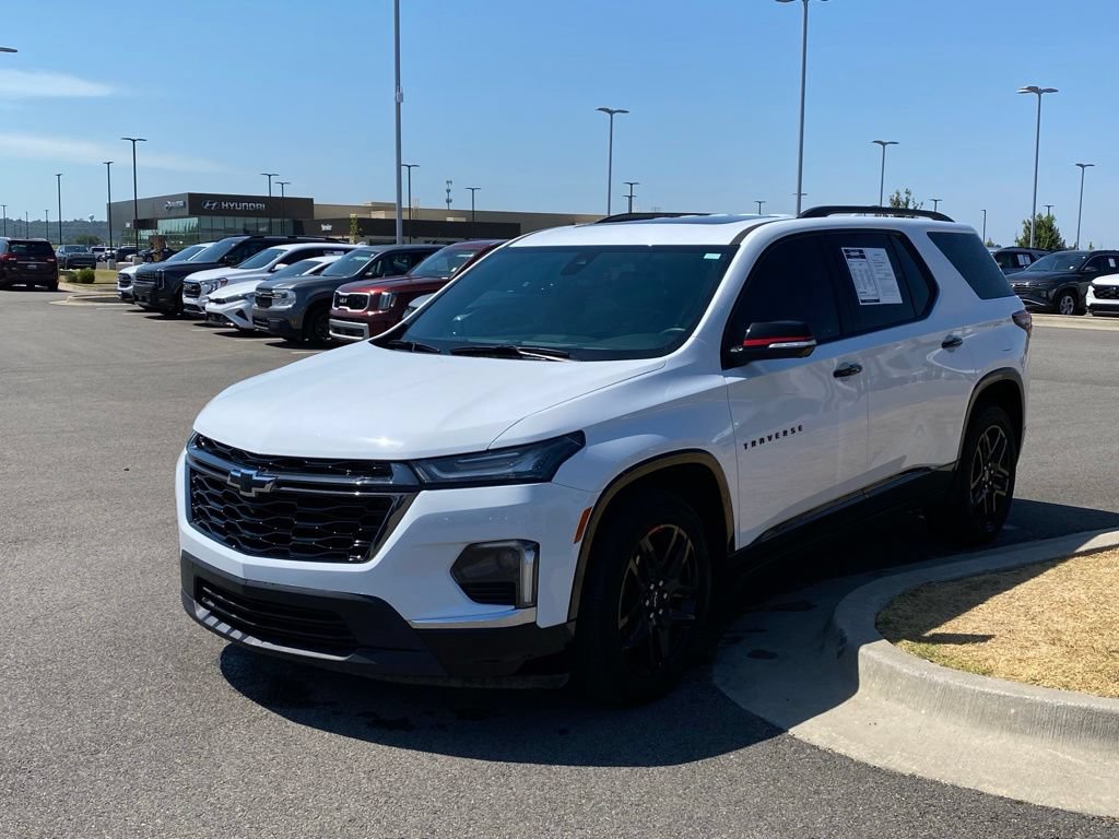 Used 2023 Chevrolet Traverse Premier w/ Redline Edition AWD/4WD image 4