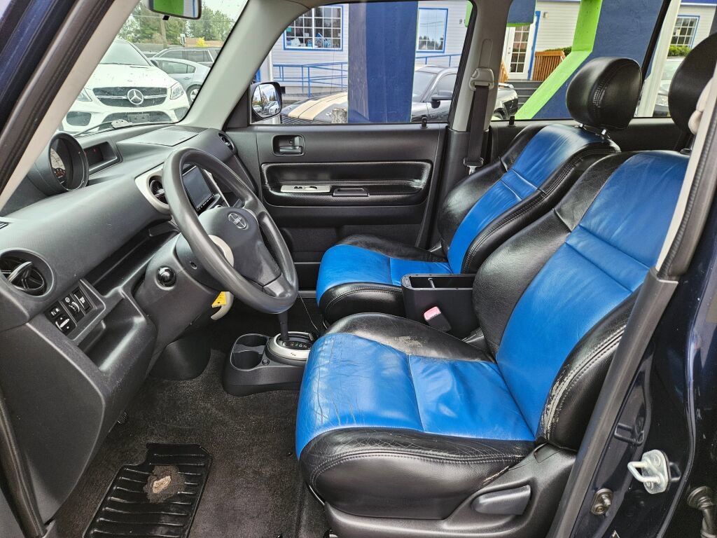Used 2005 Scion xB FWD image 13