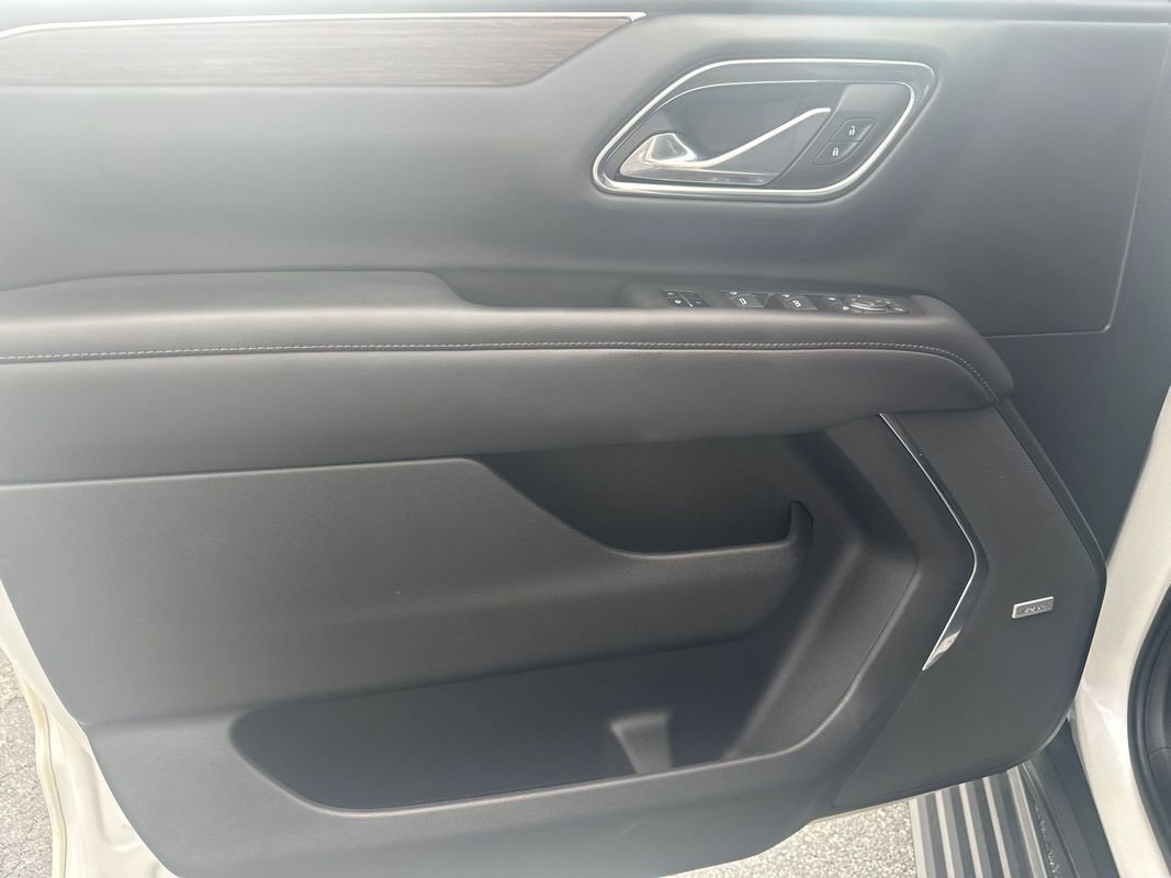 Used 2023 Chevrolet Suburban High Country w/ Premium Package 2 image 24