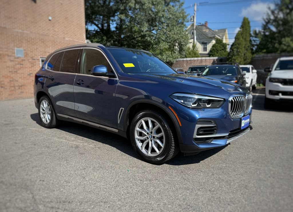 Used 2023 BMW X5 xDrive40i w/ Premium Package AWD/4WD image 3