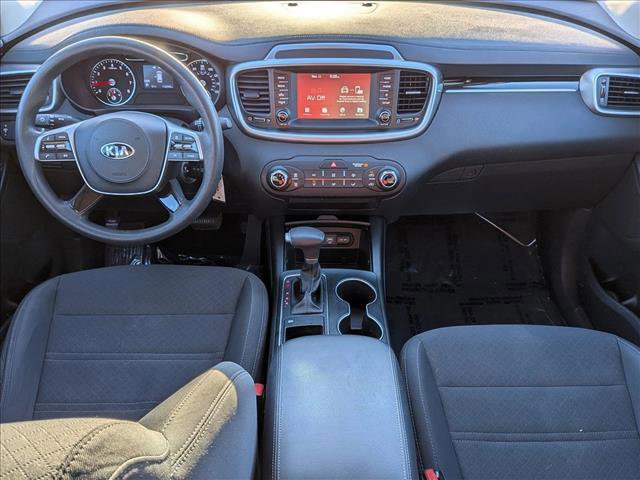 Used 2020 Kia Sorento LX V6 image 16