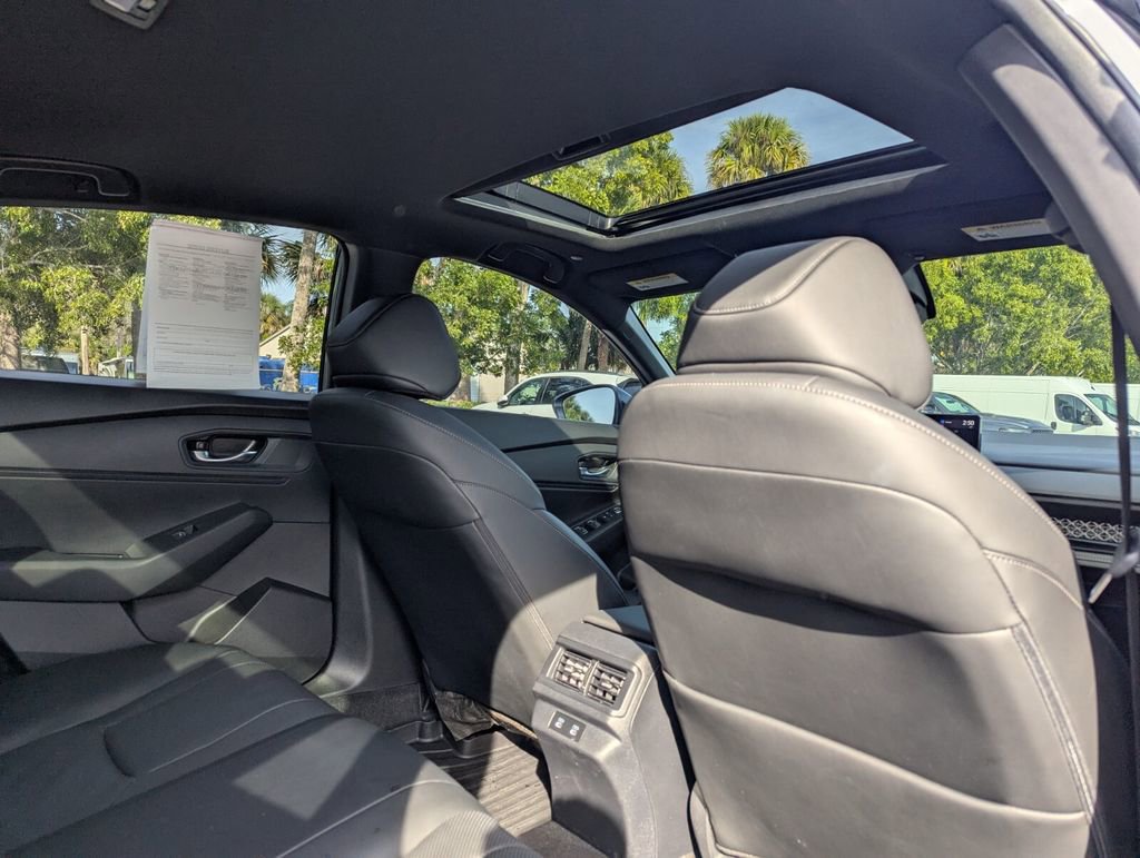 Used 2025 Honda Accord Sport image 12