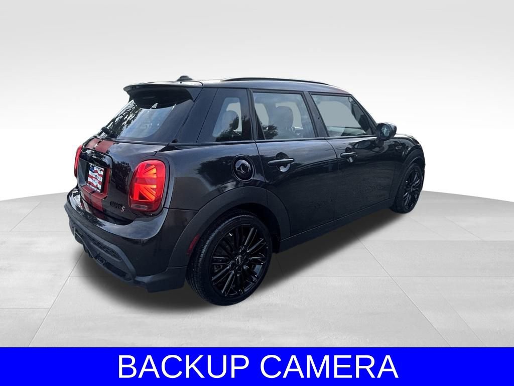 Used 2023 MINI Cooper S w/ Driver Assistance Package image 4