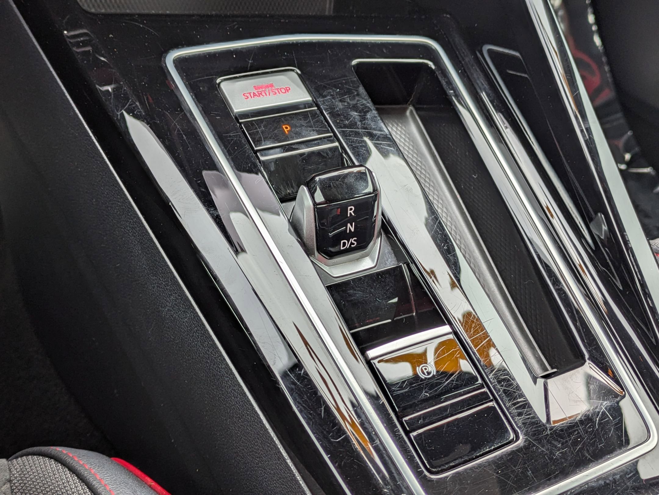 Used 2025 Volkswagen GTI SE image 19