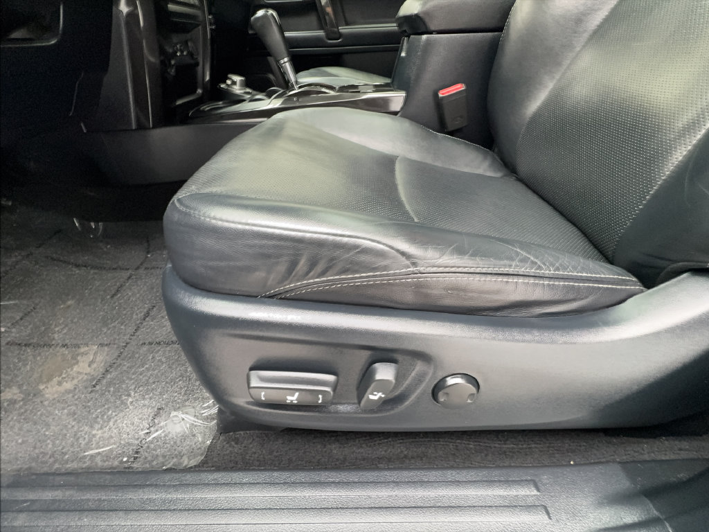 Used 2019 Toyota 4Runner Limited AWD/4WD image 25