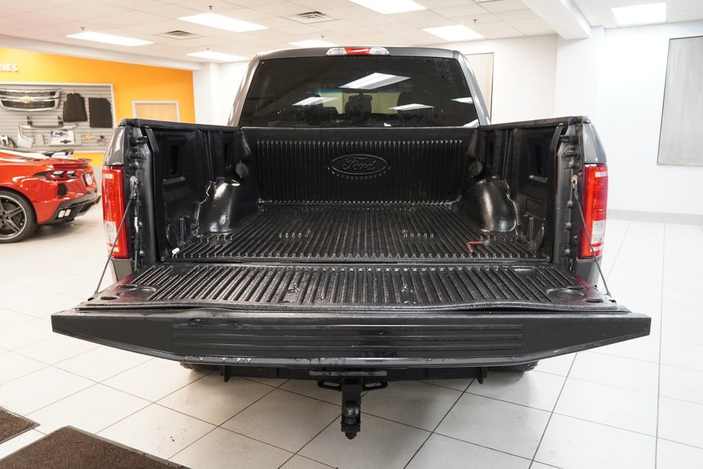 Used 2015 Ford F150 XLT image 9
