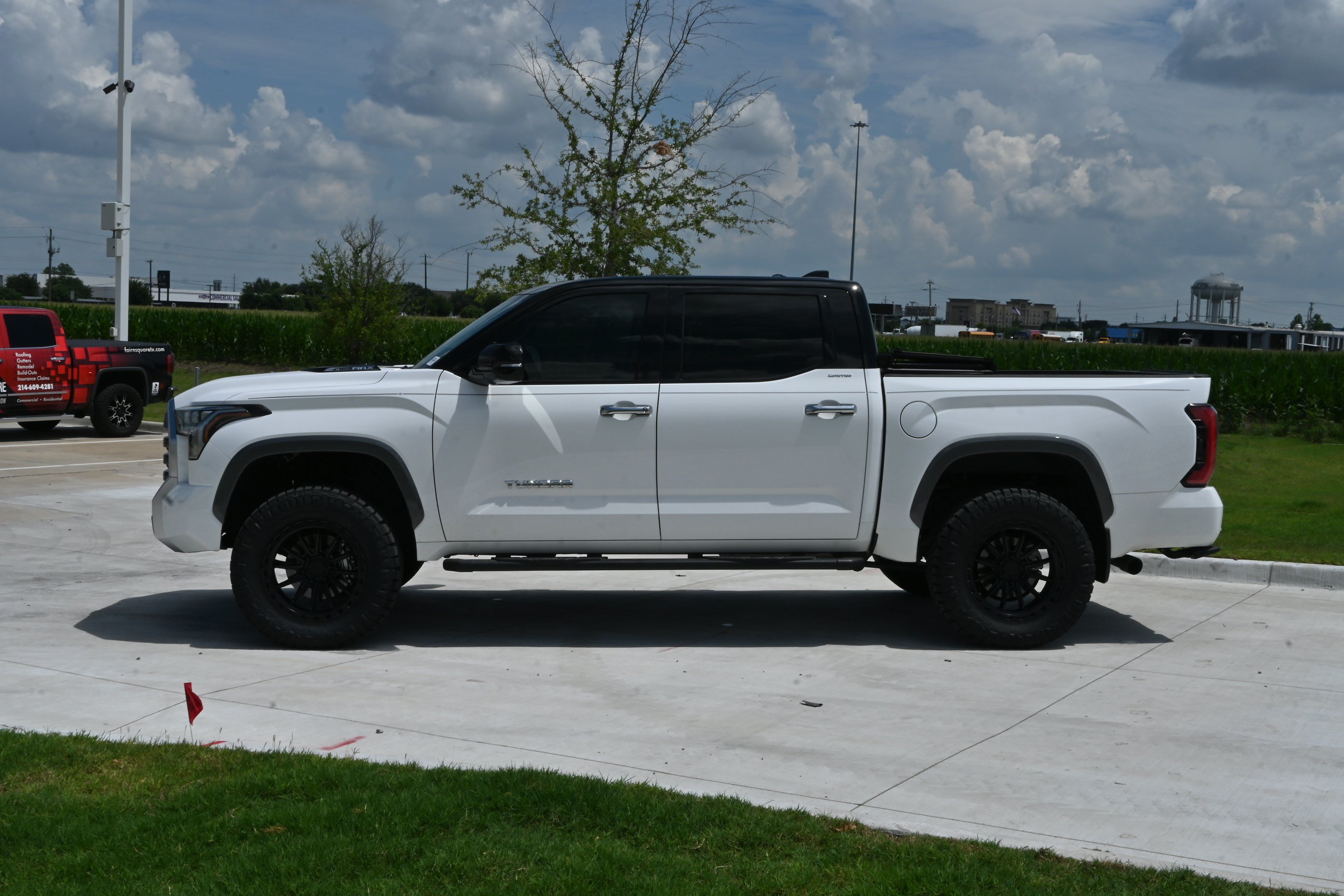 Used 2024 Toyota Tundra Limited AWD/4WD image 41