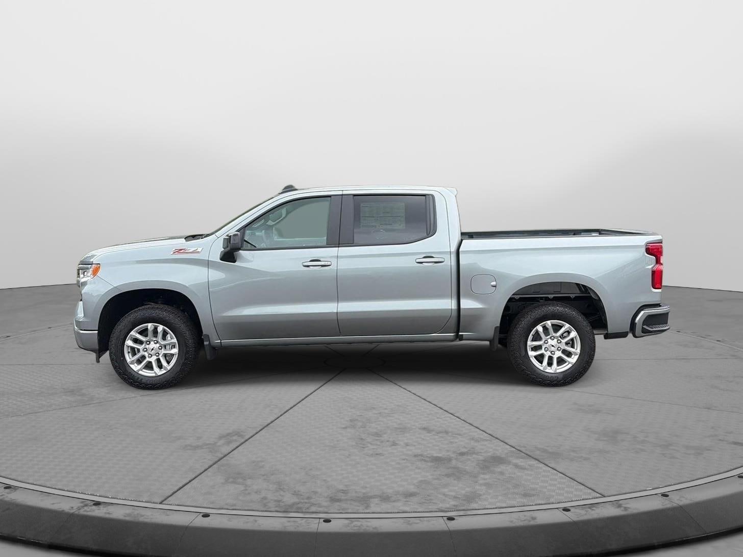 New 2026 Chevrolet Silverado 1500 RST w/ Convenience Package II AWD/4WD image 3